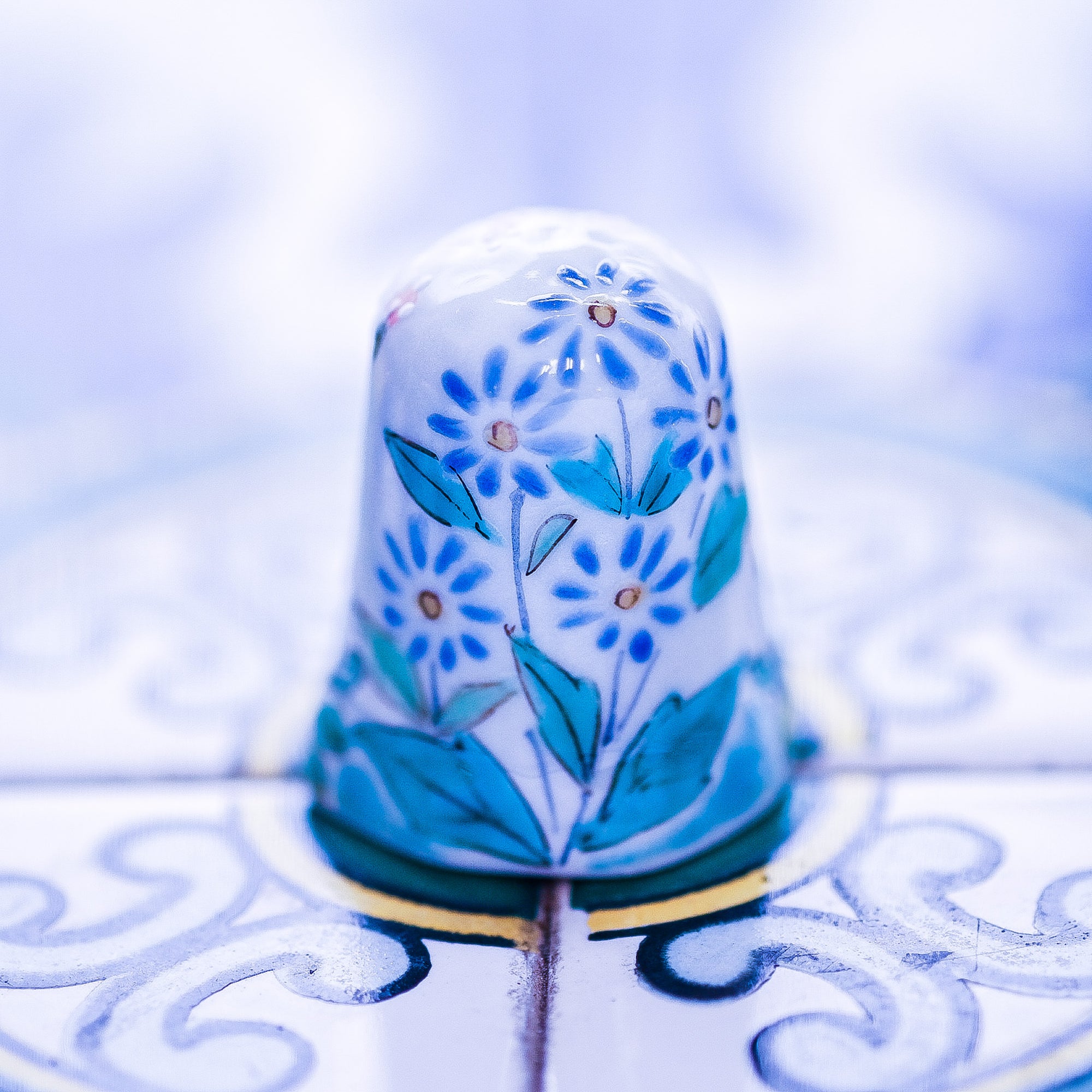 T.39【💐花刺繍のキットとご一緒に】九谷シンブル_針やすめ