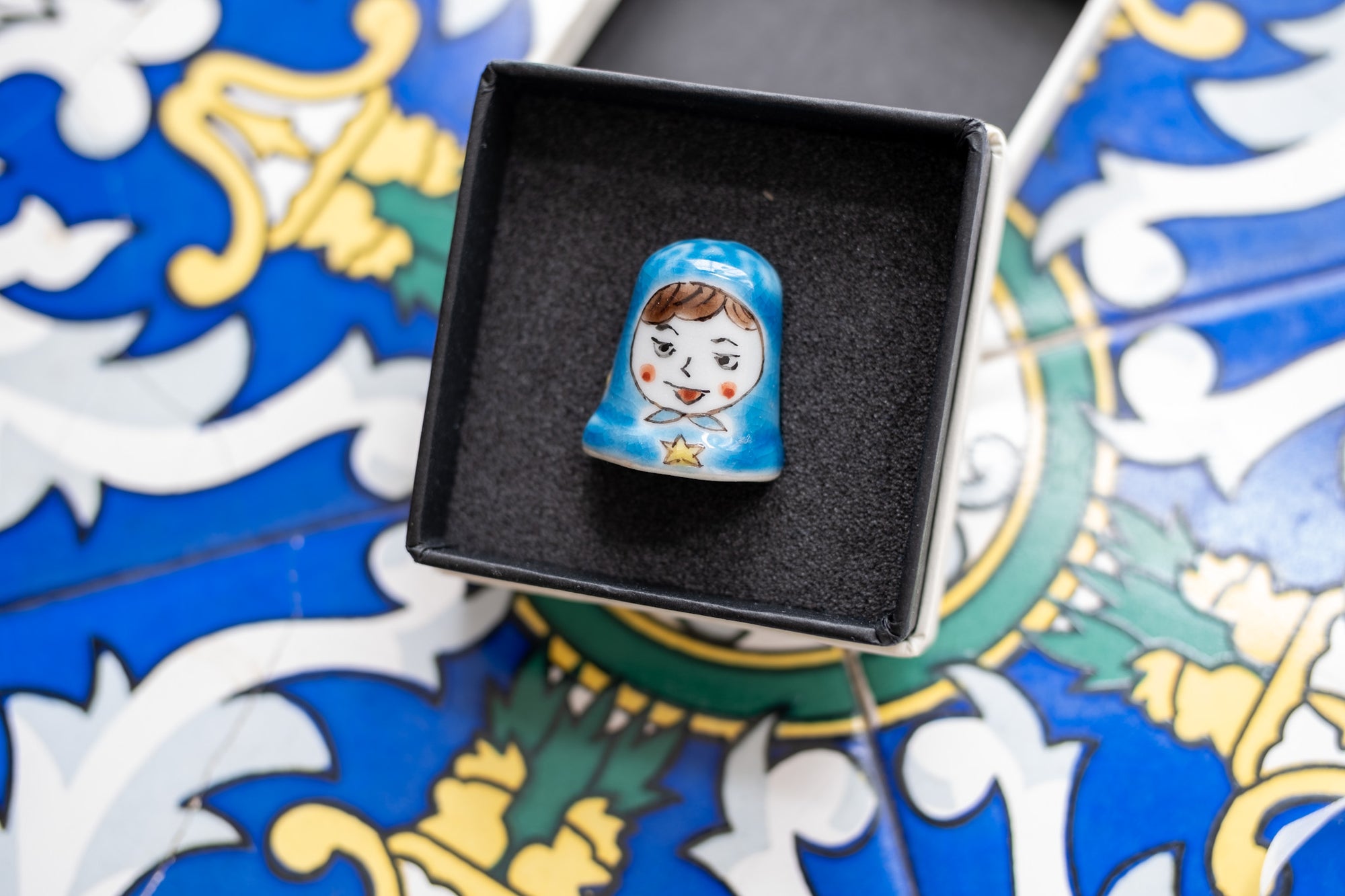 T.74九谷シンブル_針やすめ_赤ちゃん(青)