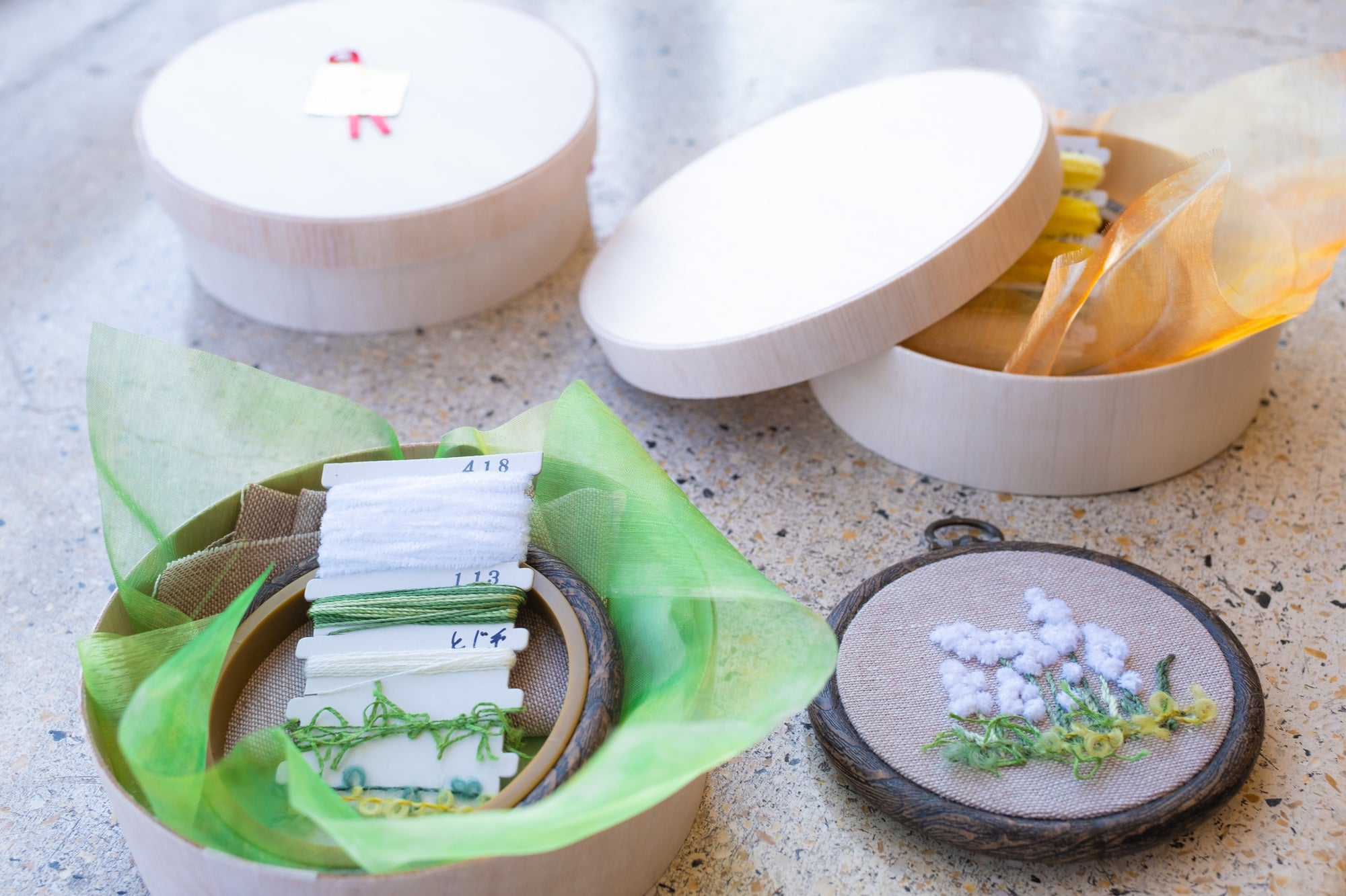 A.10🎁ギフトラッピング付き_花刺繍製作キット