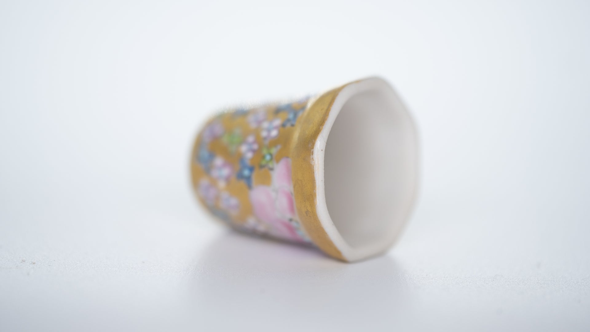 九谷シンブル No.26「金襴手」