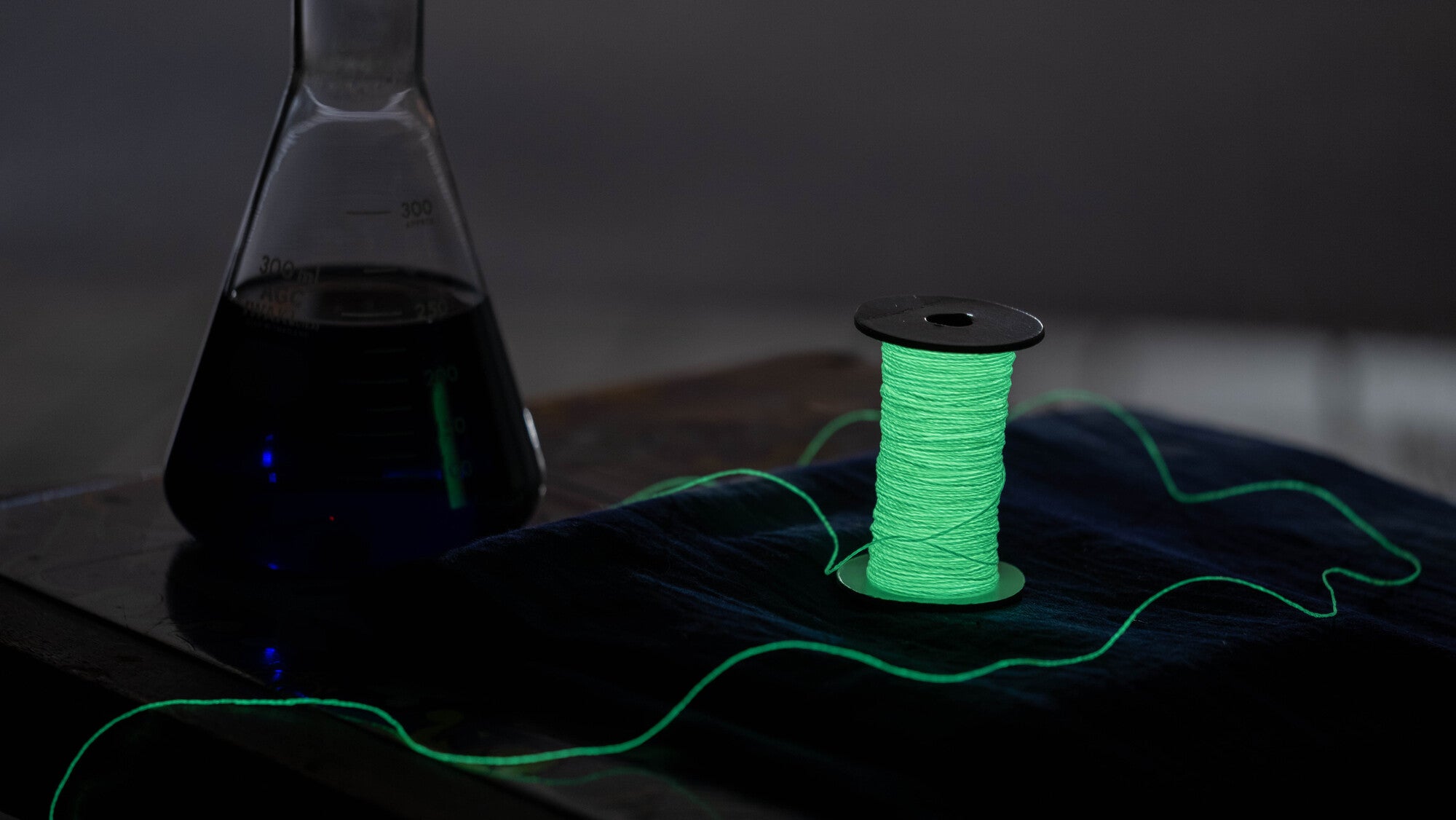 星空を刺しゅうする、宙(そら)の刺繍キット　　🌌白鳥座　